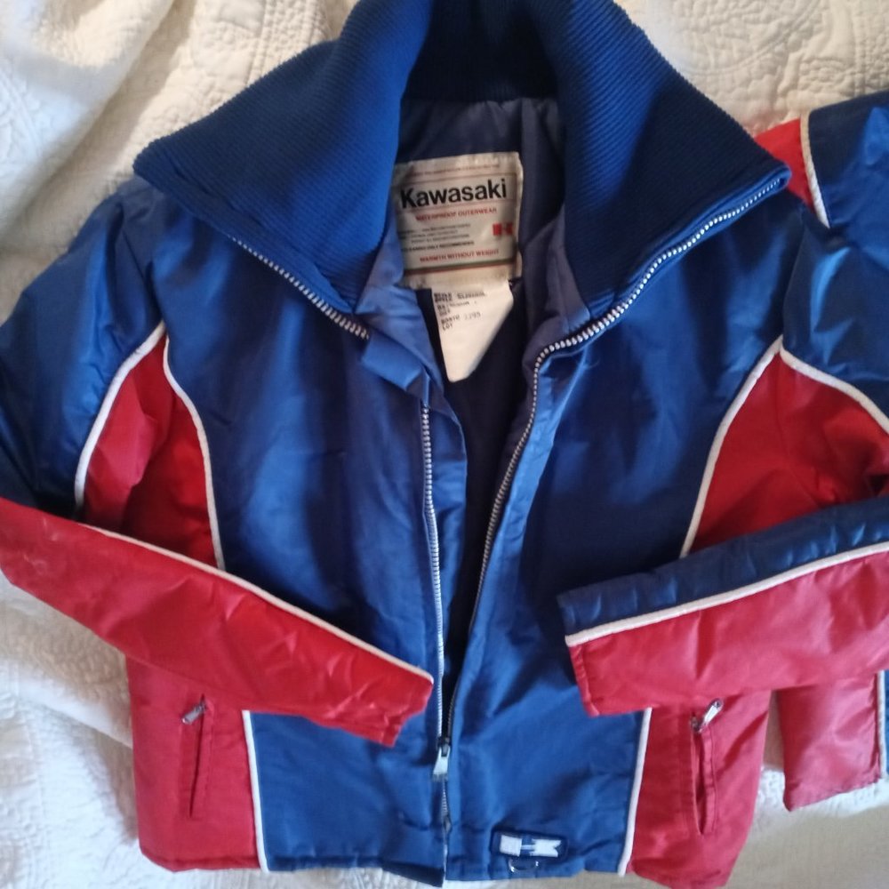 TEEN MEDIUM SKI GEAR SNOW JACKET SNOWBOARDING COAT VINTAGE RETRO